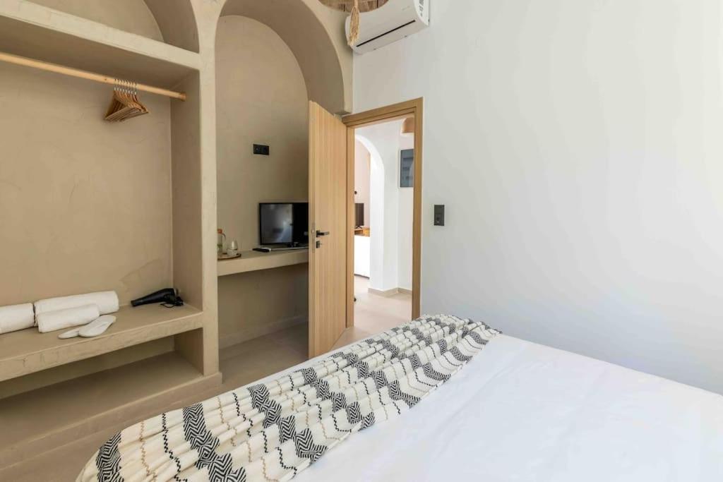 Nikole Cottage House By The Sea Kokkini Hani 外观 照片
