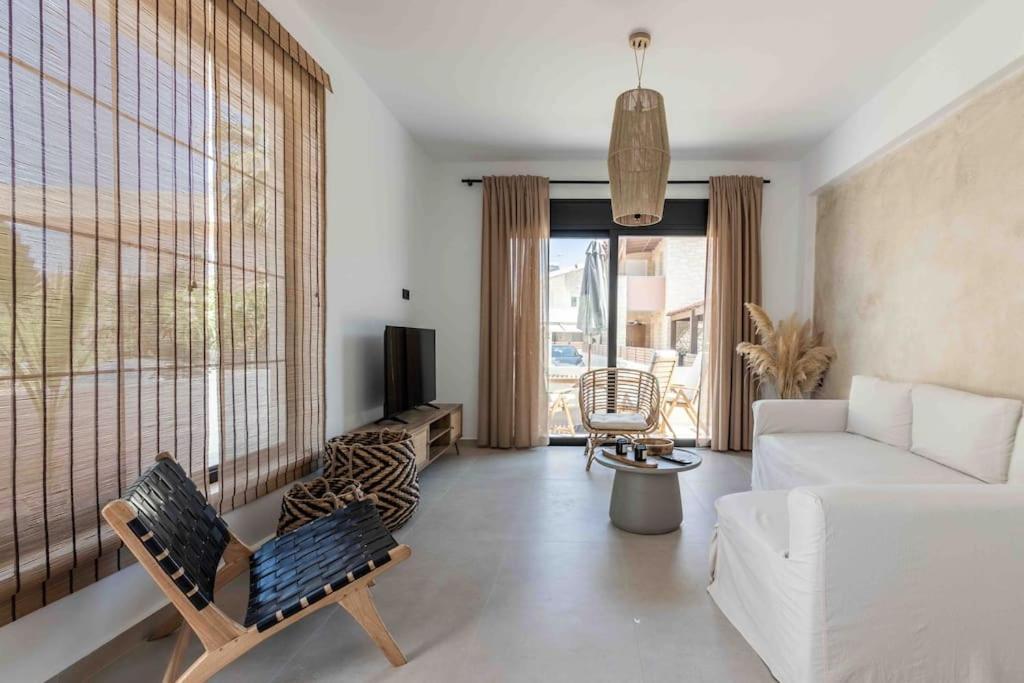 Nikole Cottage House By The Sea Kokkini Hani 外观 照片