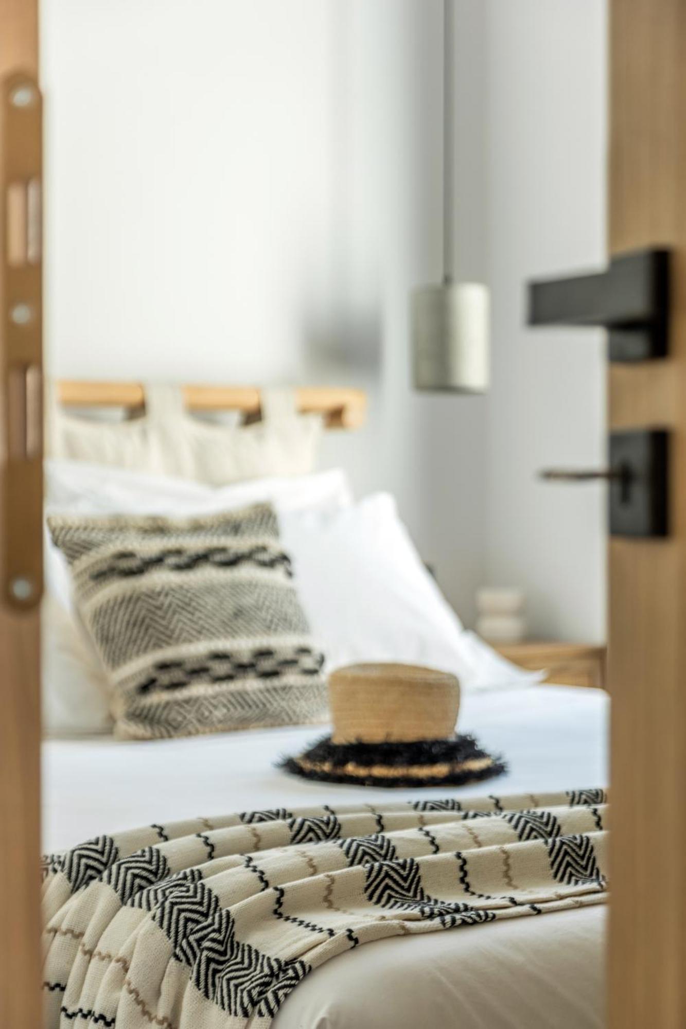 Nikole Cottage House By The Sea Kokkini Hani 外观 照片